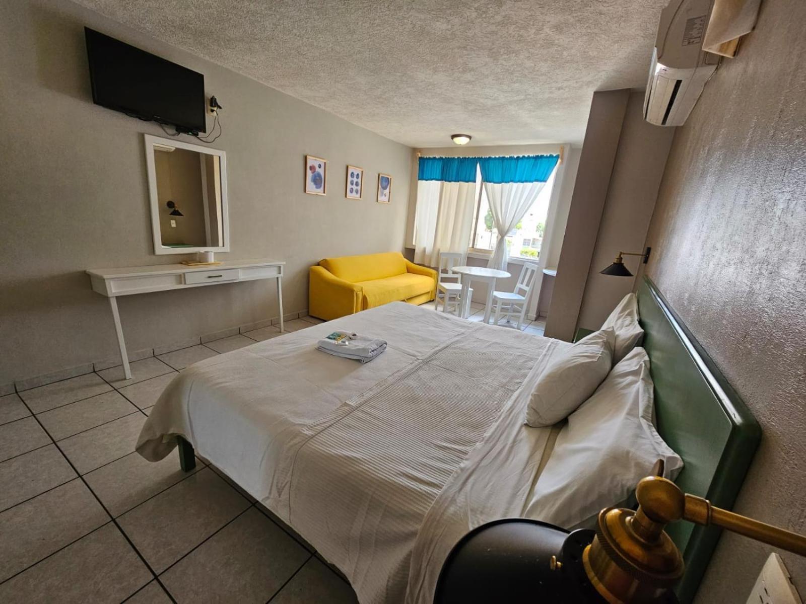 Hotel Punto Poza Rica エクステリア 写真